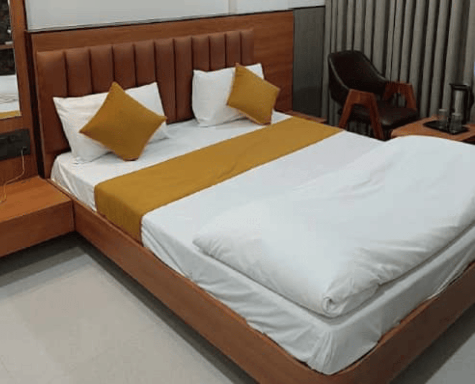 Niharika Bhawan Katra Deluxe Room